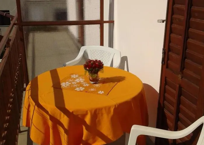 Appartement In Near Miline *